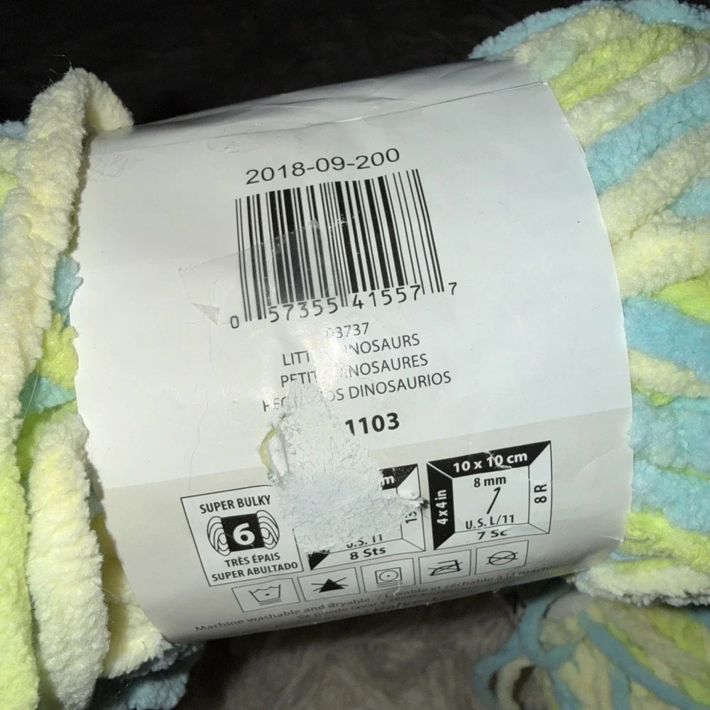 Bernat Baby Blanket Yarn, 3.5 oz, 72 Yds, Gauge 6 Super Bulky, Little Dinosaurs